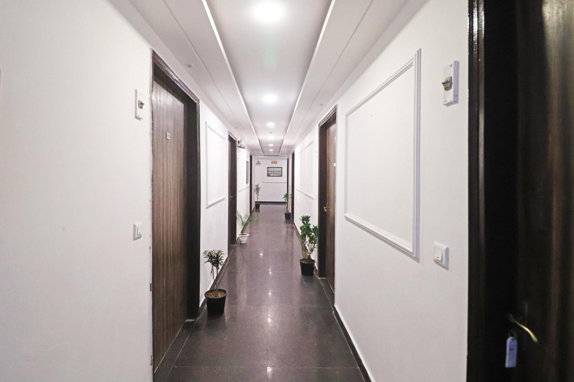 Mayda Prime Near Delhi Airport Hotel