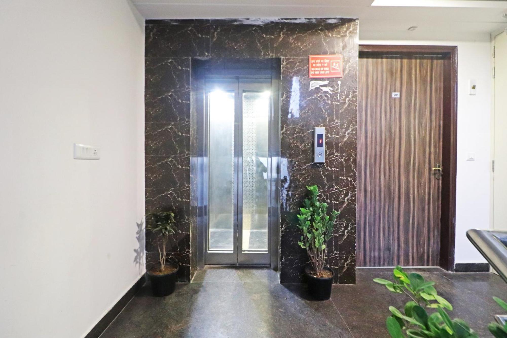 Mayda Prime Near Delhi Airport Hotel