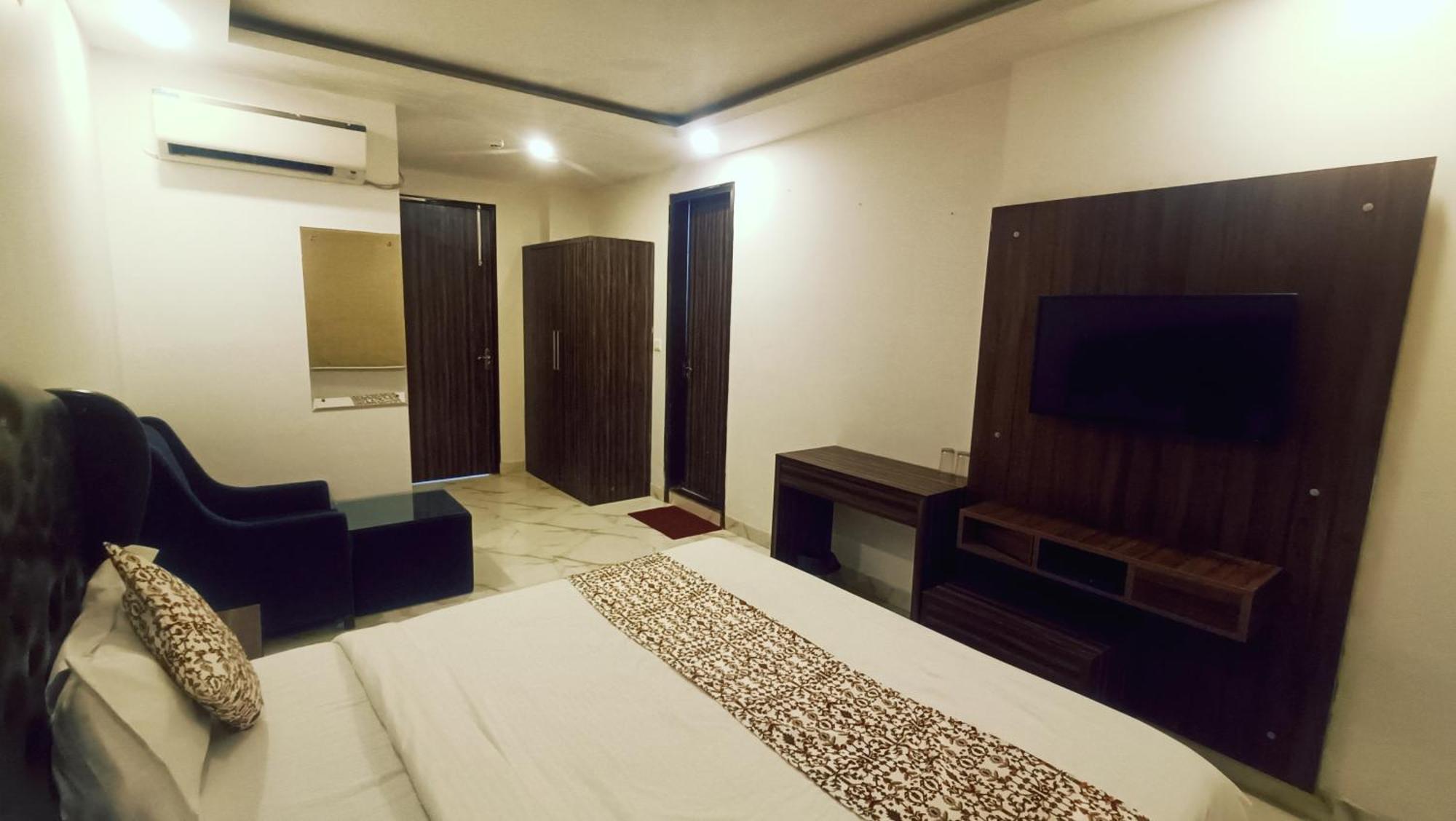 Mayda Prime Near Delhi Airport New Delhi